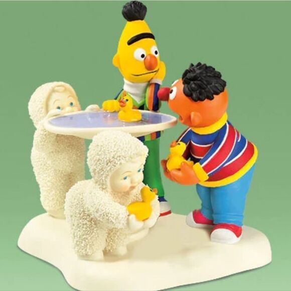 💜NIB Department 56 Snowbabies Sesame Street "Rubber Duckie Have Some Fun" - Picture 1 of 16